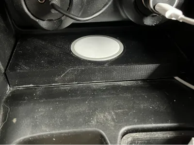 Charging console for Suzuki Swift from 2018 onwards