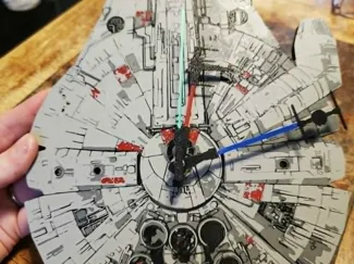 Millenium Falcon clock