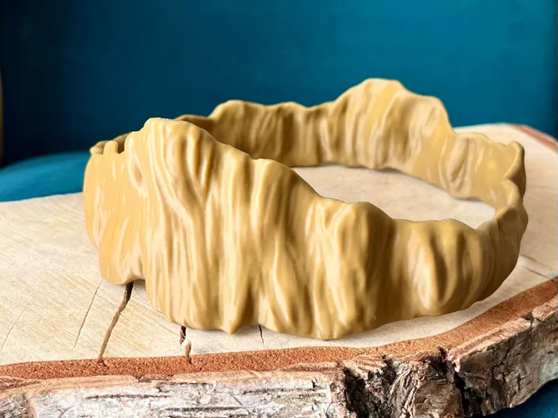 Wooden crown of the forest kings