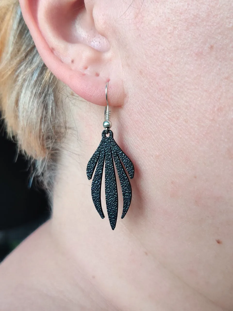 Tideleaf – Ocean Flow Earring view 3