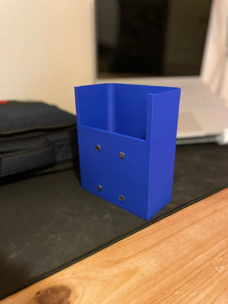 Poop shoot magnetic 