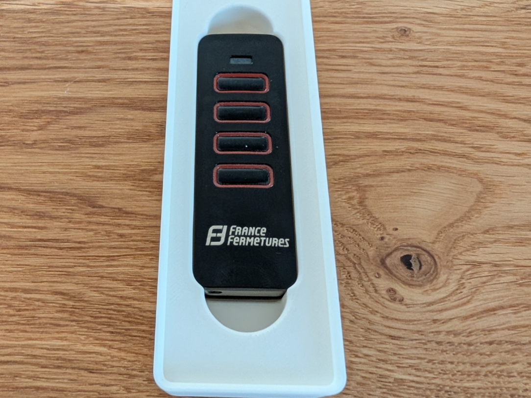 Gridfinity bin for France Ouverture garage remote