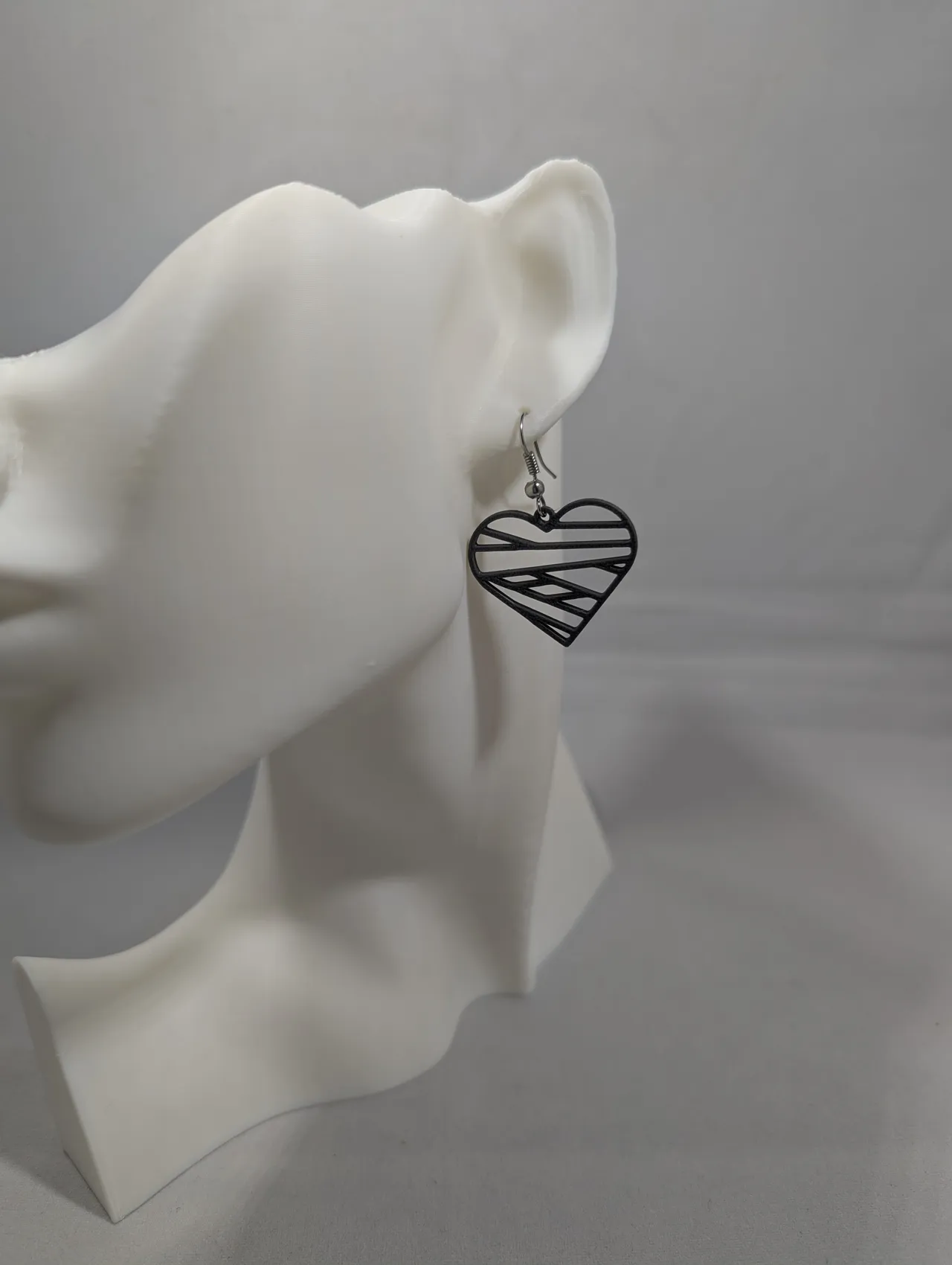 Mummy heart earrings view 4