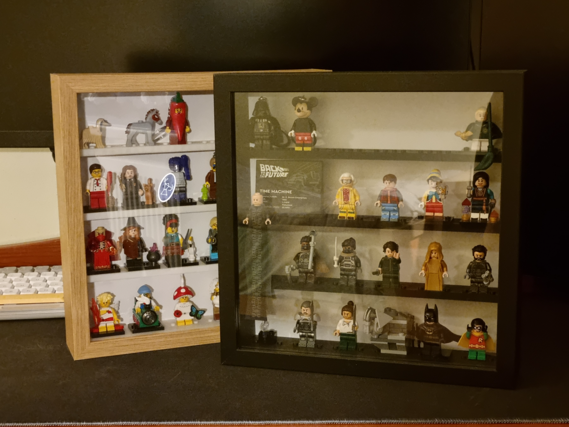 SANNAHED Brick Minifigure Display