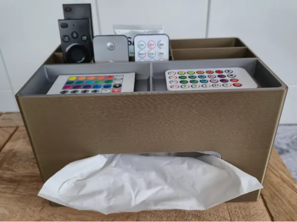 Boîte à mouchoirs et organiseur