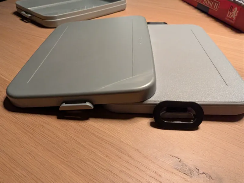 Mepal flat lunchbox top side (updated) 
