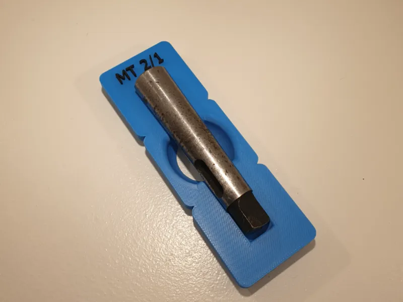 Gridfinity 1×3 holder for Morse Taper #2 MT2