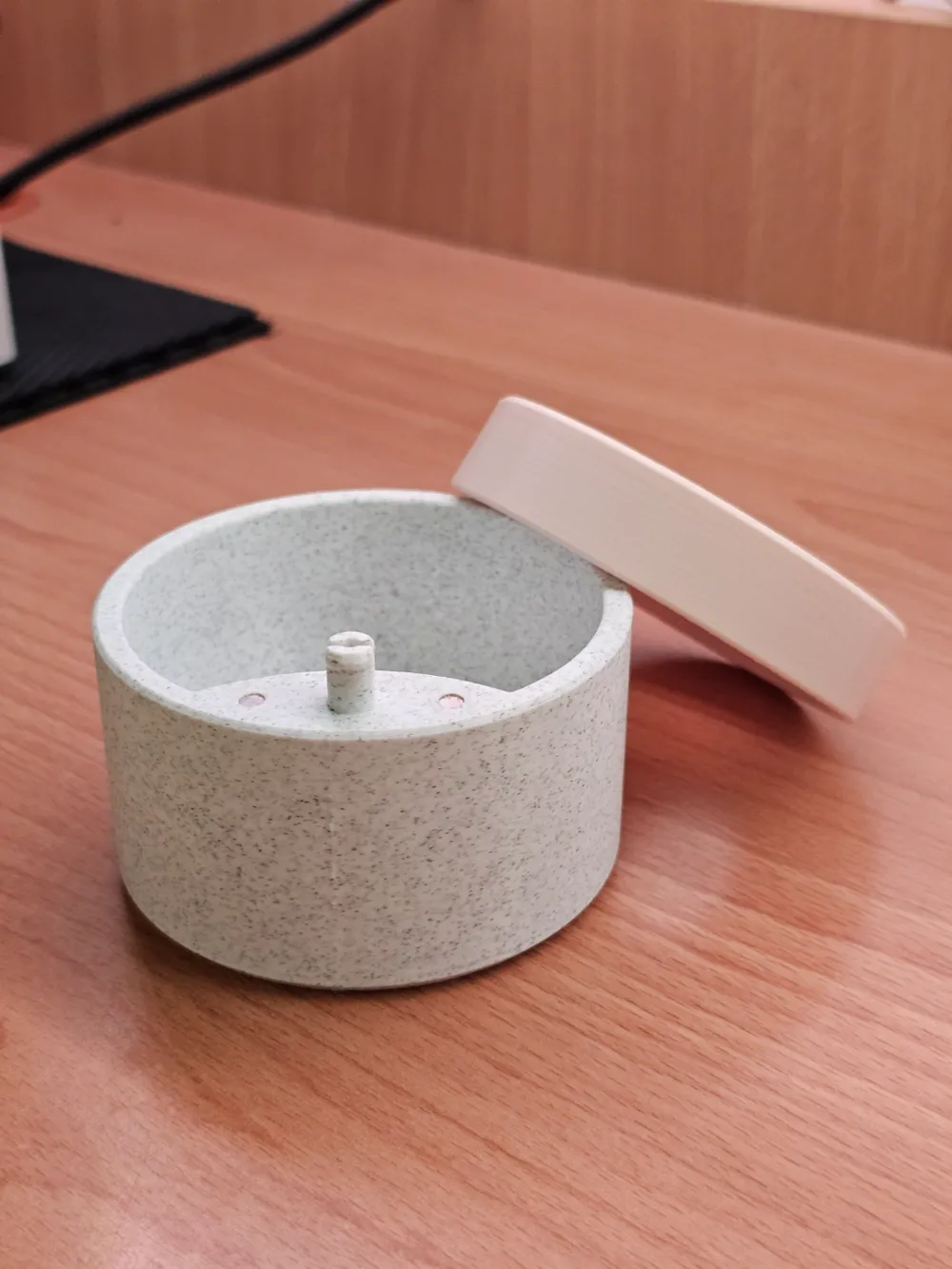 Coin Loop Bank Magnetic Rotating Coin Bank by Layerse_3D - MakerWorld