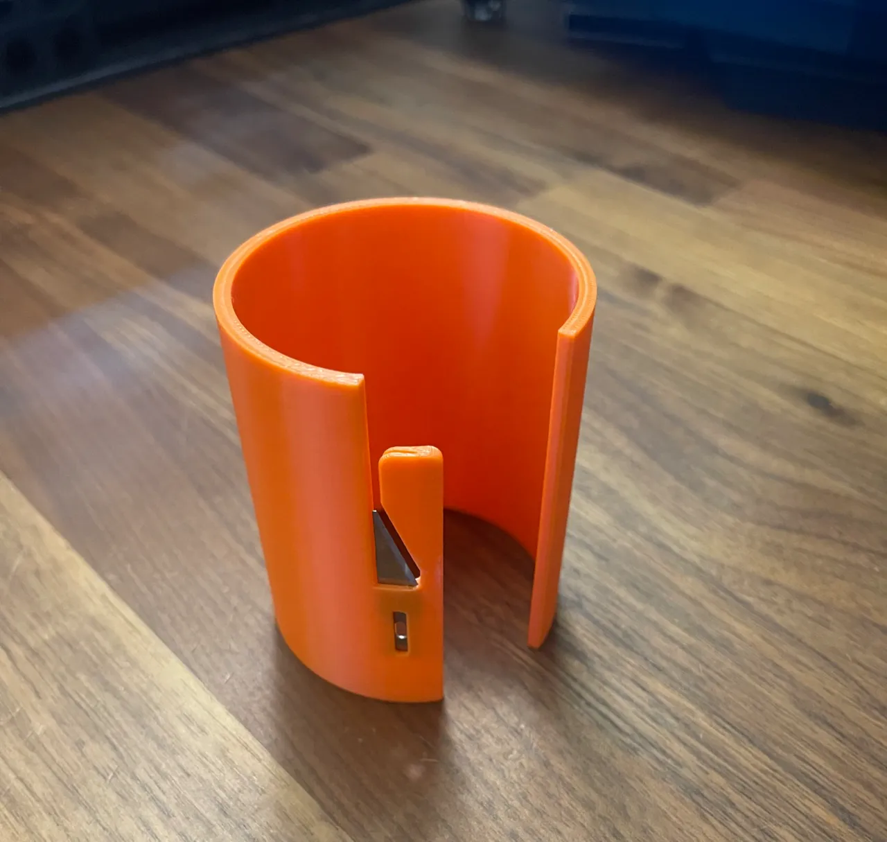 Wrapping Paper Roll Cutter (VERSION 2) view 4
