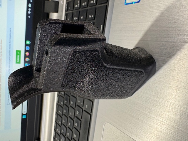 Miniatura 2 do modelo 3D AR15 Grip