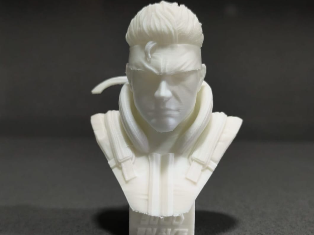 SOLID SNAKE (METAL GEAR SOLID SNAKE)