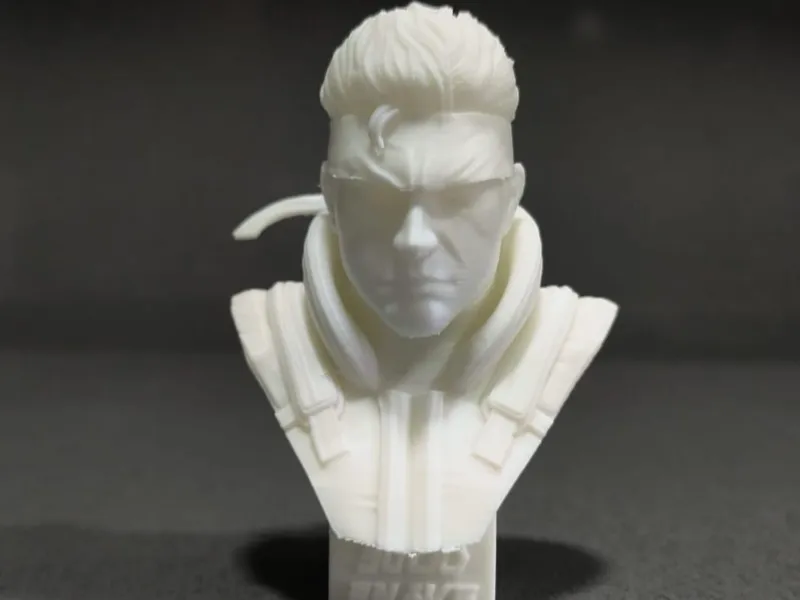 SOLID SNAKE (METAL GEAR SOLID SNAKE)