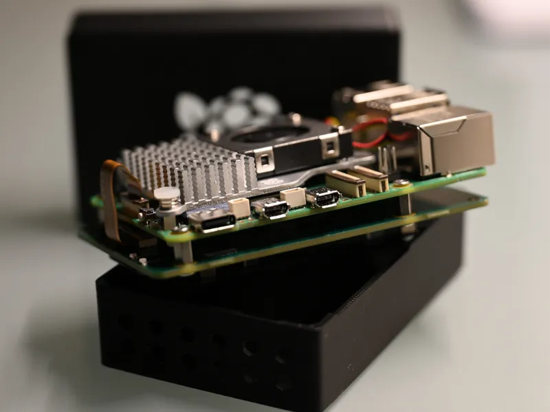 Raspberry Pi 5 + Pineboards HatDrive! Bottom Case