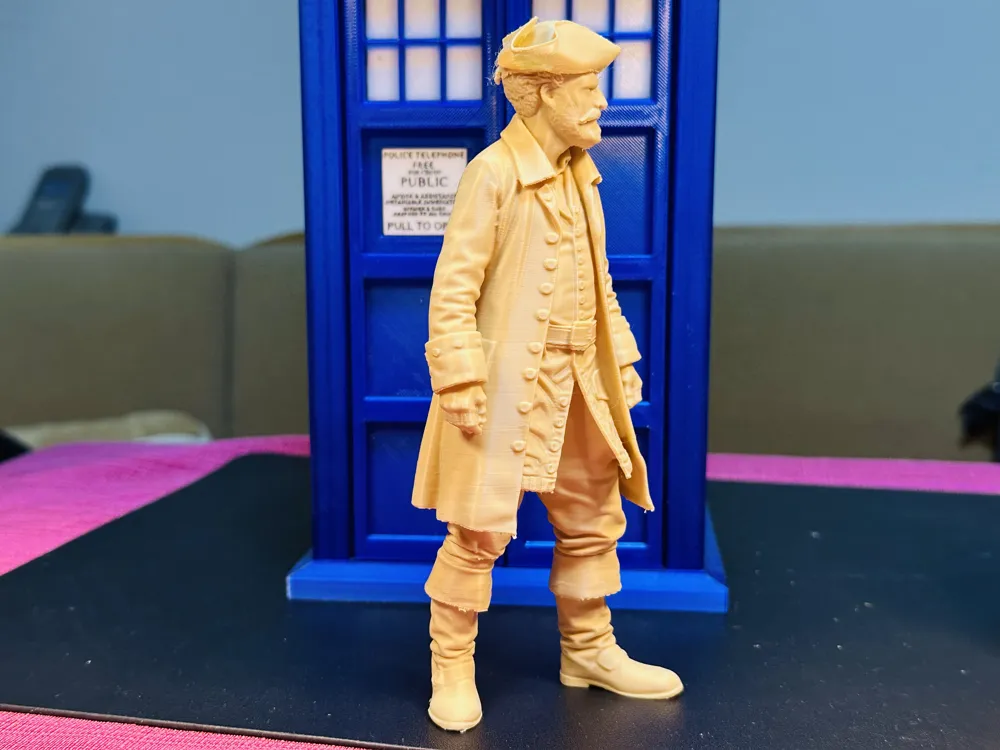 Henry Avery with pirat hat– 1:10 Scale Figure - Free 3D Print Model ...