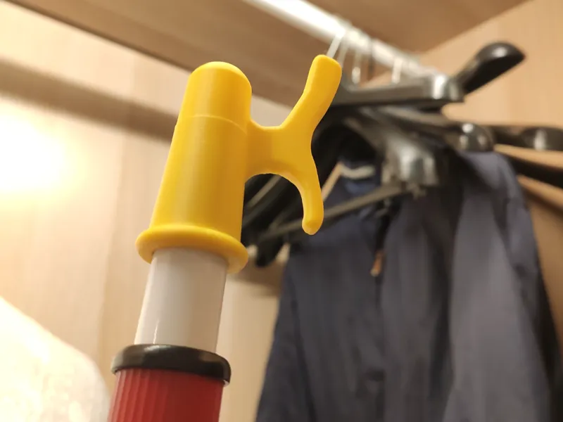 clothes hanger rod support