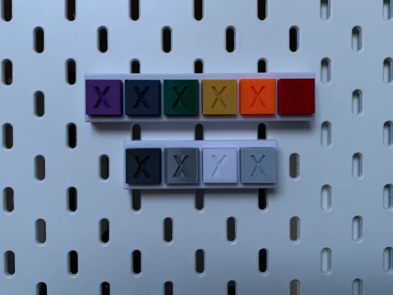 Calibration Cube Display Skadis