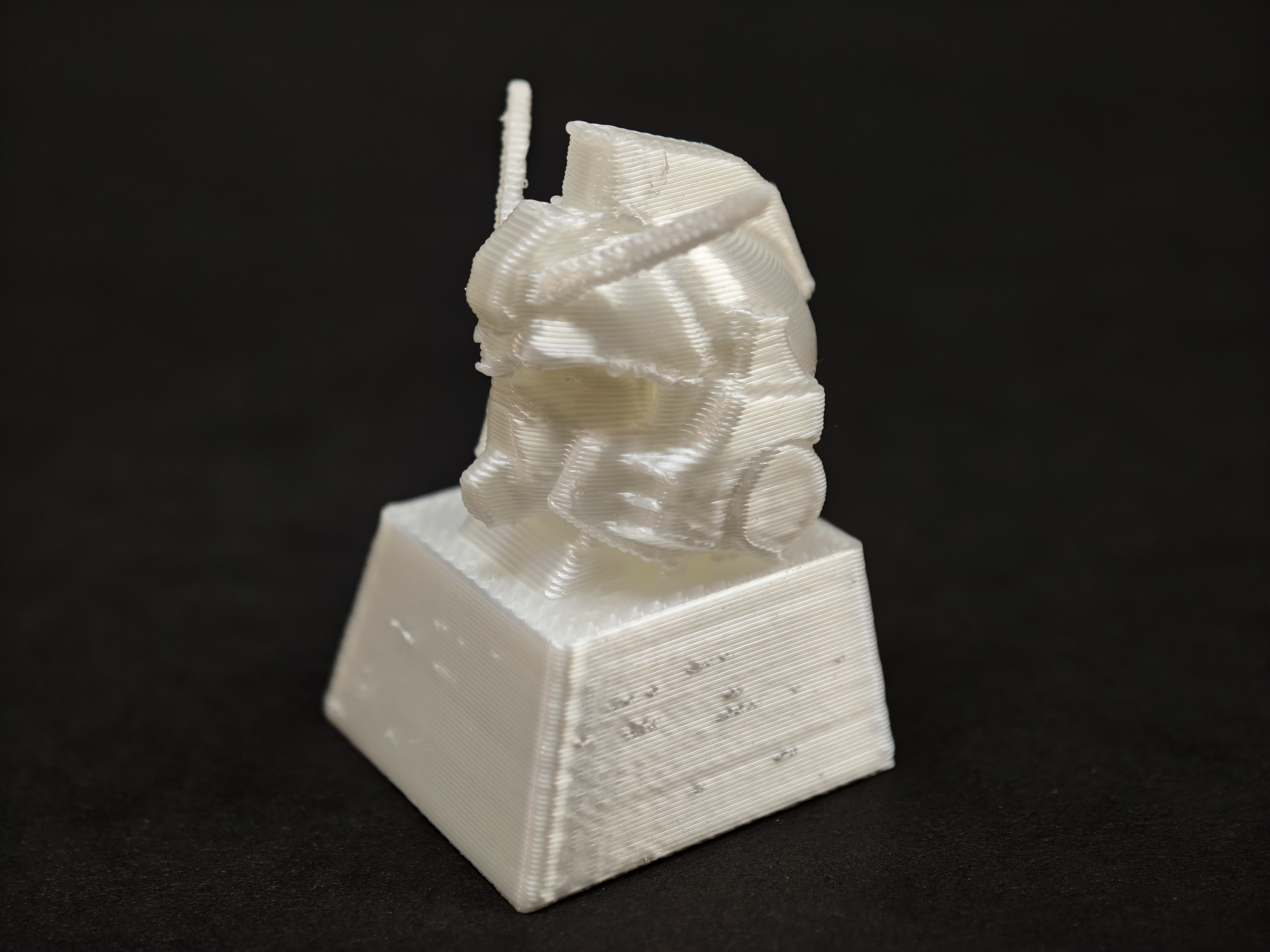 Miniatura 1 do modelo 3D 高达 键帽 【分色打印】