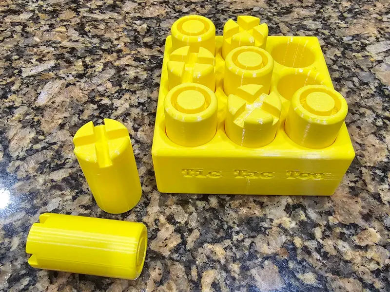 Tic Tac Toe Game Peg Style 