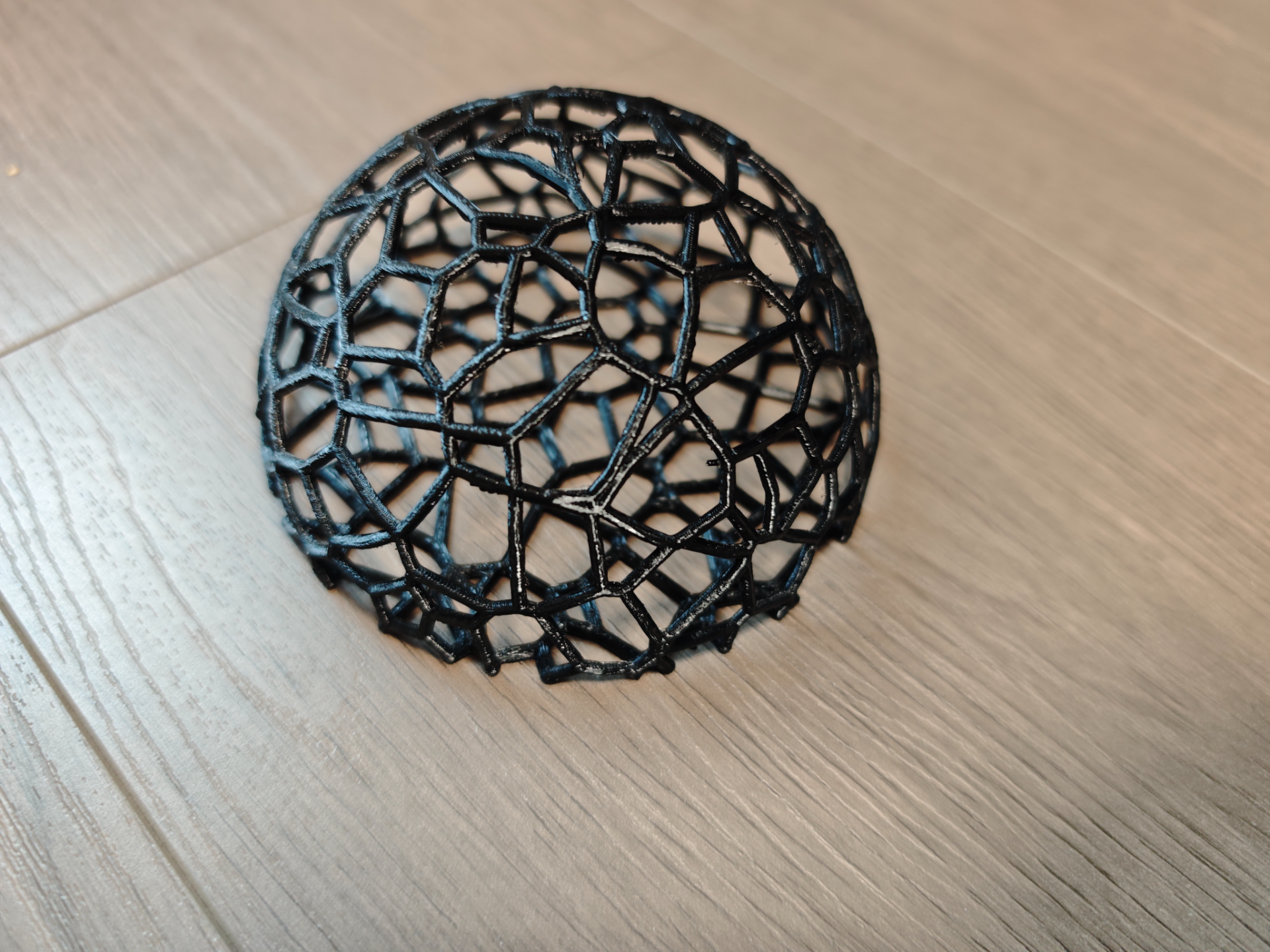 Miniatura 1 do modelo 3D 半球形鱼缸鱼虾躲避屋