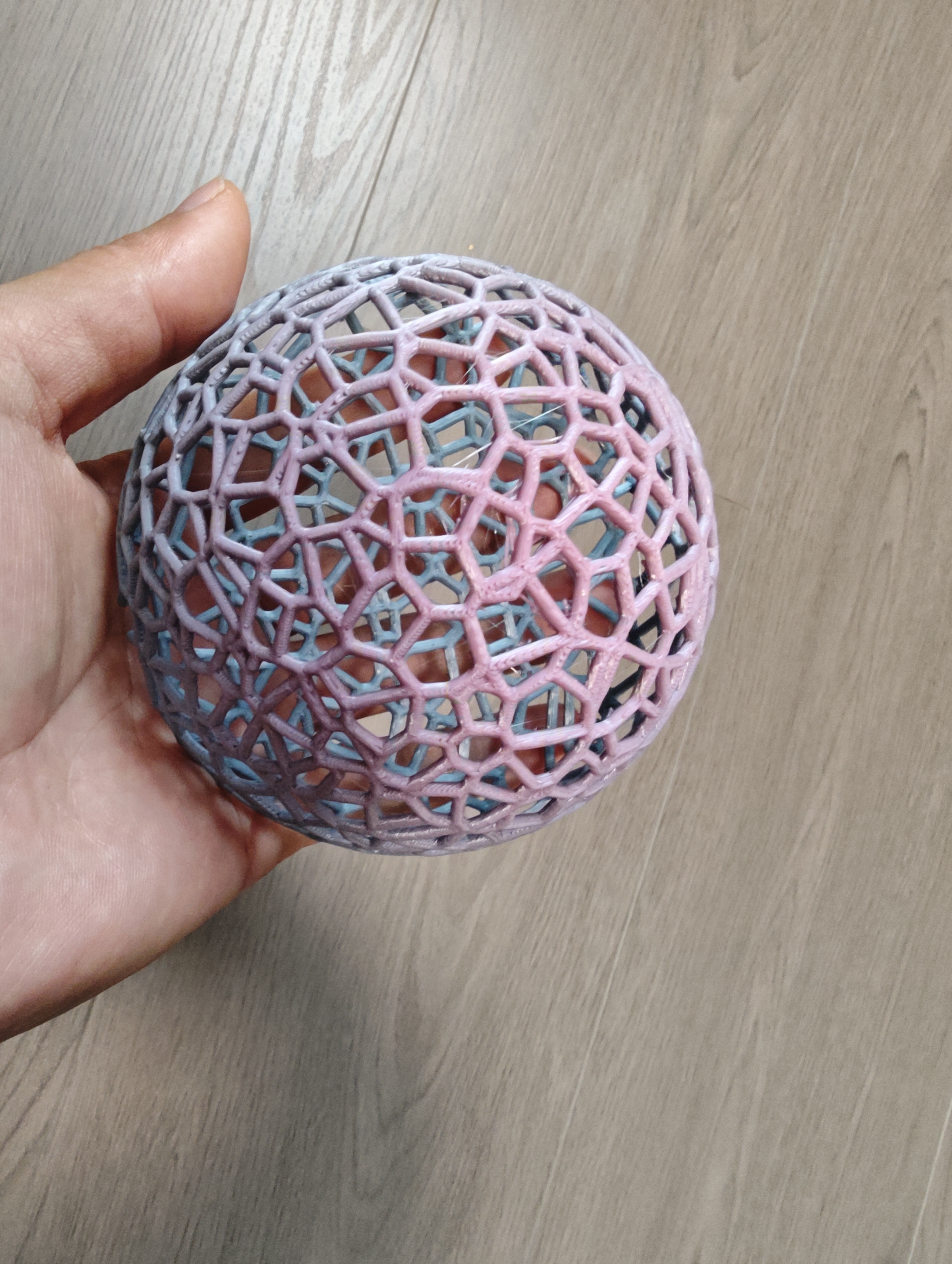 Miniatura 2 do modelo 3D 半球形鱼缸鱼虾躲避屋
