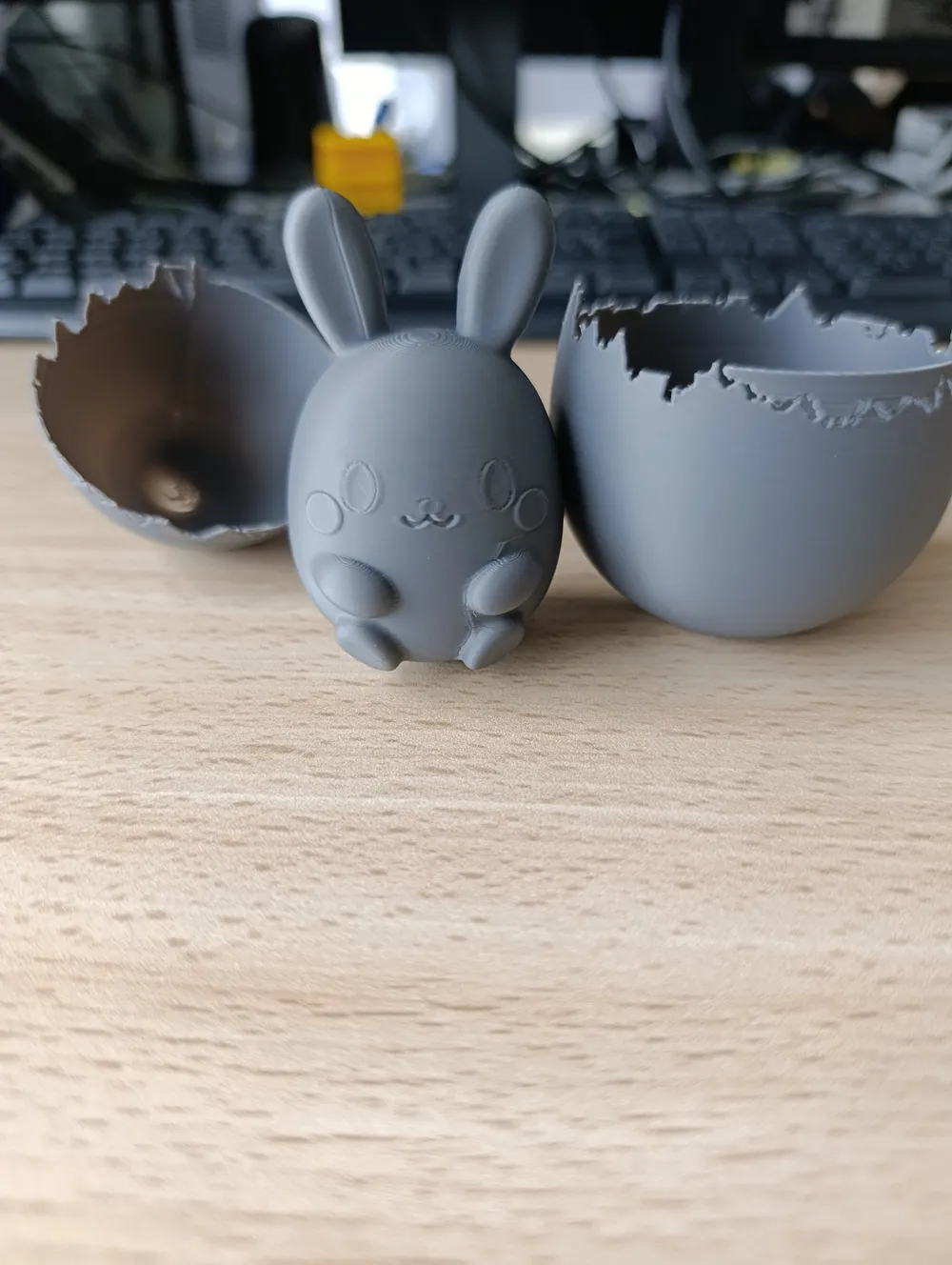Breakable Easter Egg with Hidden Kawaii Bunny - Free 3D Print Model ...