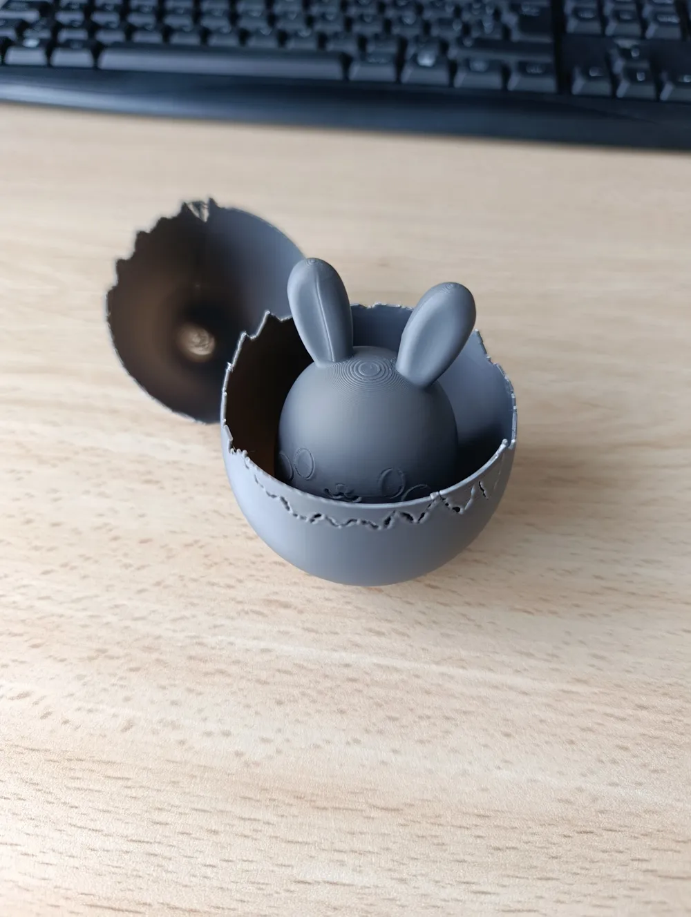 Breakable Easter Egg with Hidden Kawaii Bunny - Free 3D Print Model ...