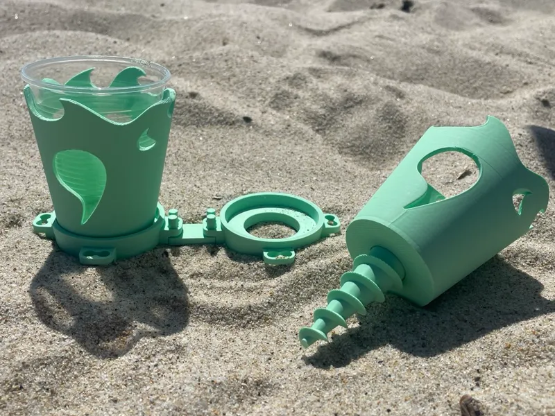 Modular beach cup holders with tip