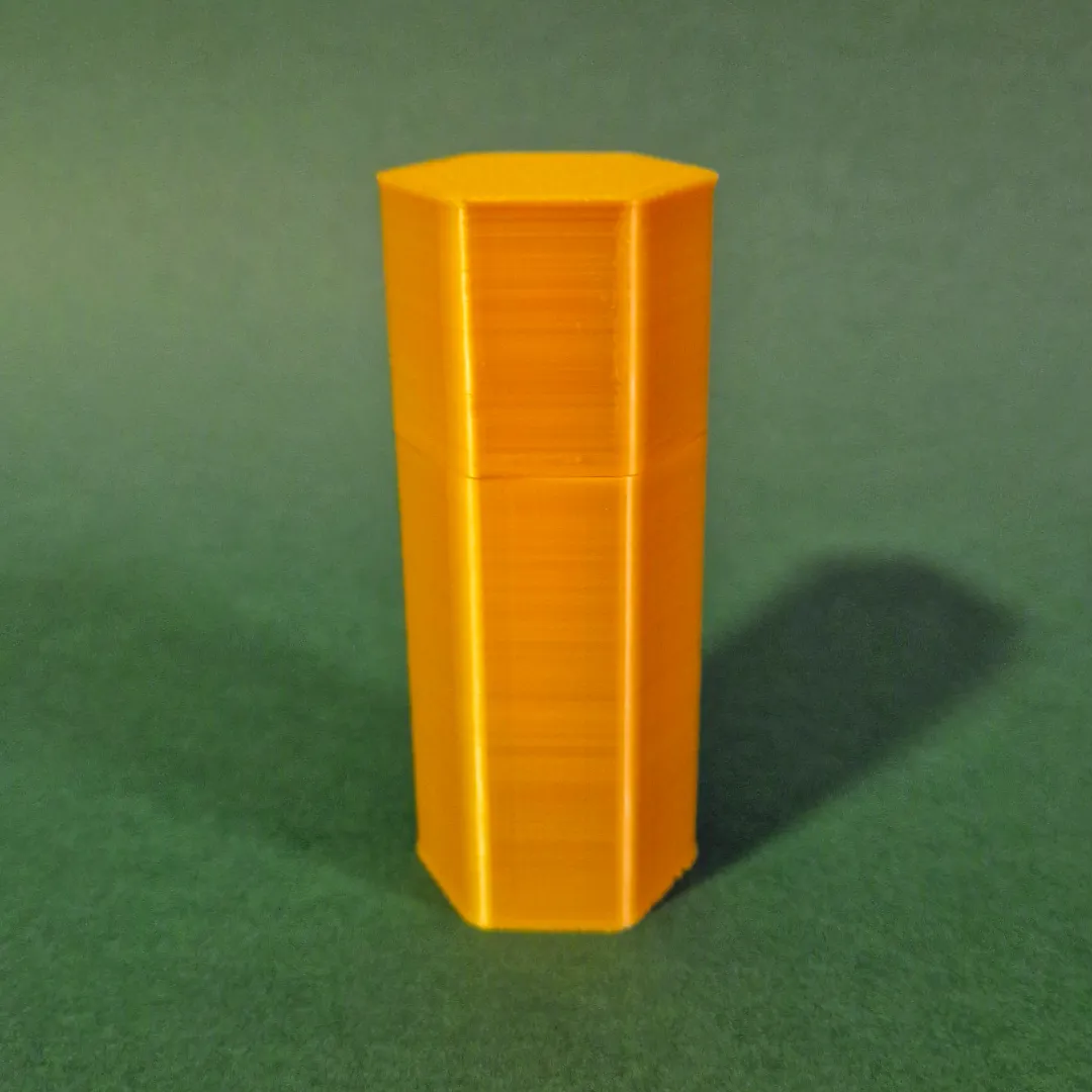 Honeycomb Q-tip - travel box view 3