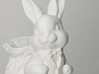 Hase mit Rucksack