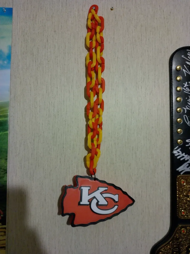 Kansas City Chief's logo chain pendant
