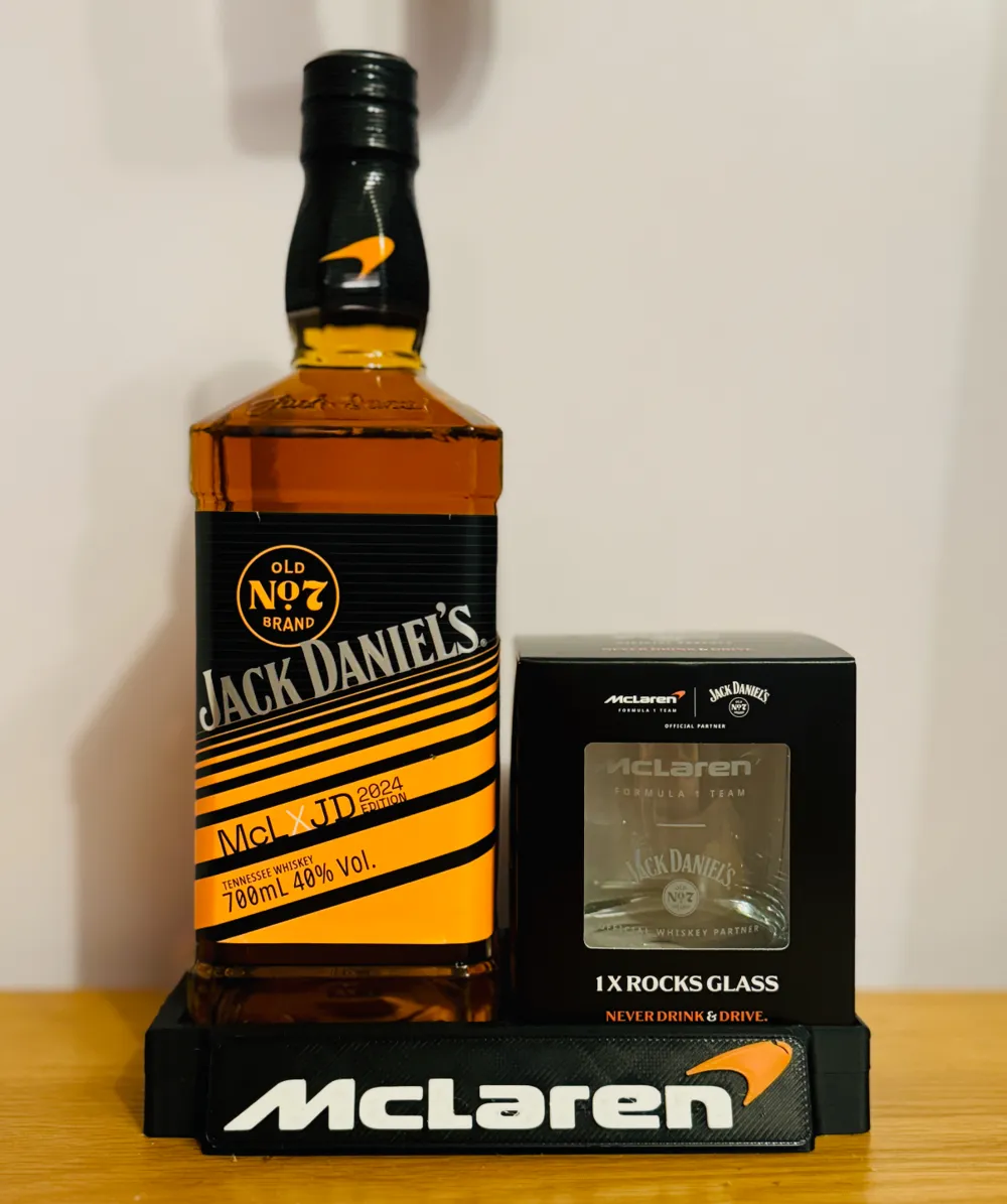 잭 다니엘 X 맥라렌 F1 위스키 병 디스플레이 - 무료 3D 프린트 모델 - MakerWorld, image size:1000x1195