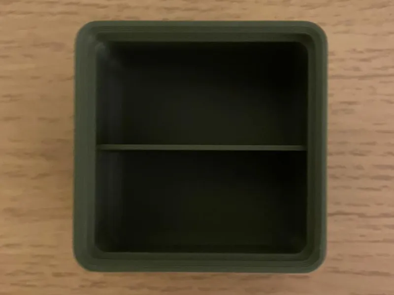 Gridfinity 1x1 bin with divider