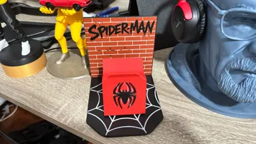 Caja o estuche: Spider-Man PS5 / Xbox Controller Stand — vista de referencia 4