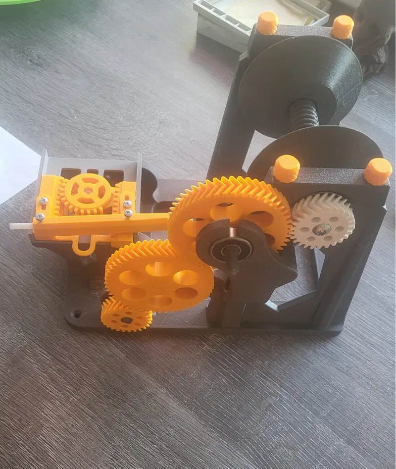 Filament spool rewinder shaft upgrade