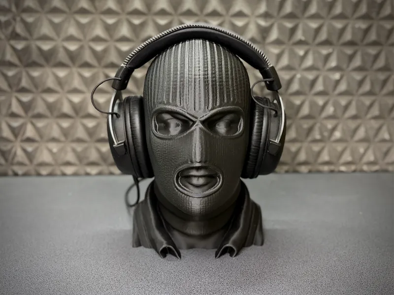 Terrorist Agent - Headphone Stand (CS2)