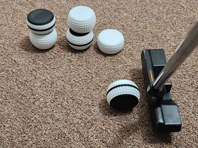Golf Ball Putting Aid