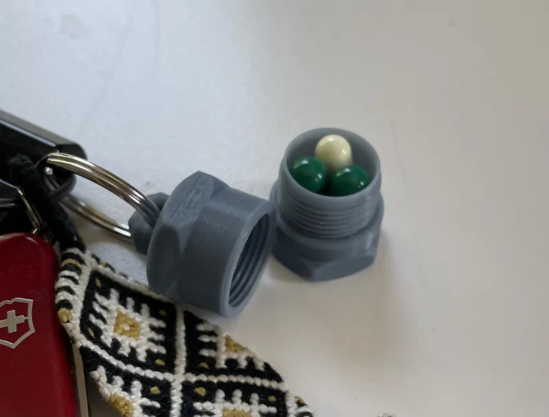 Parametric Keychain Container/Pill Bottle