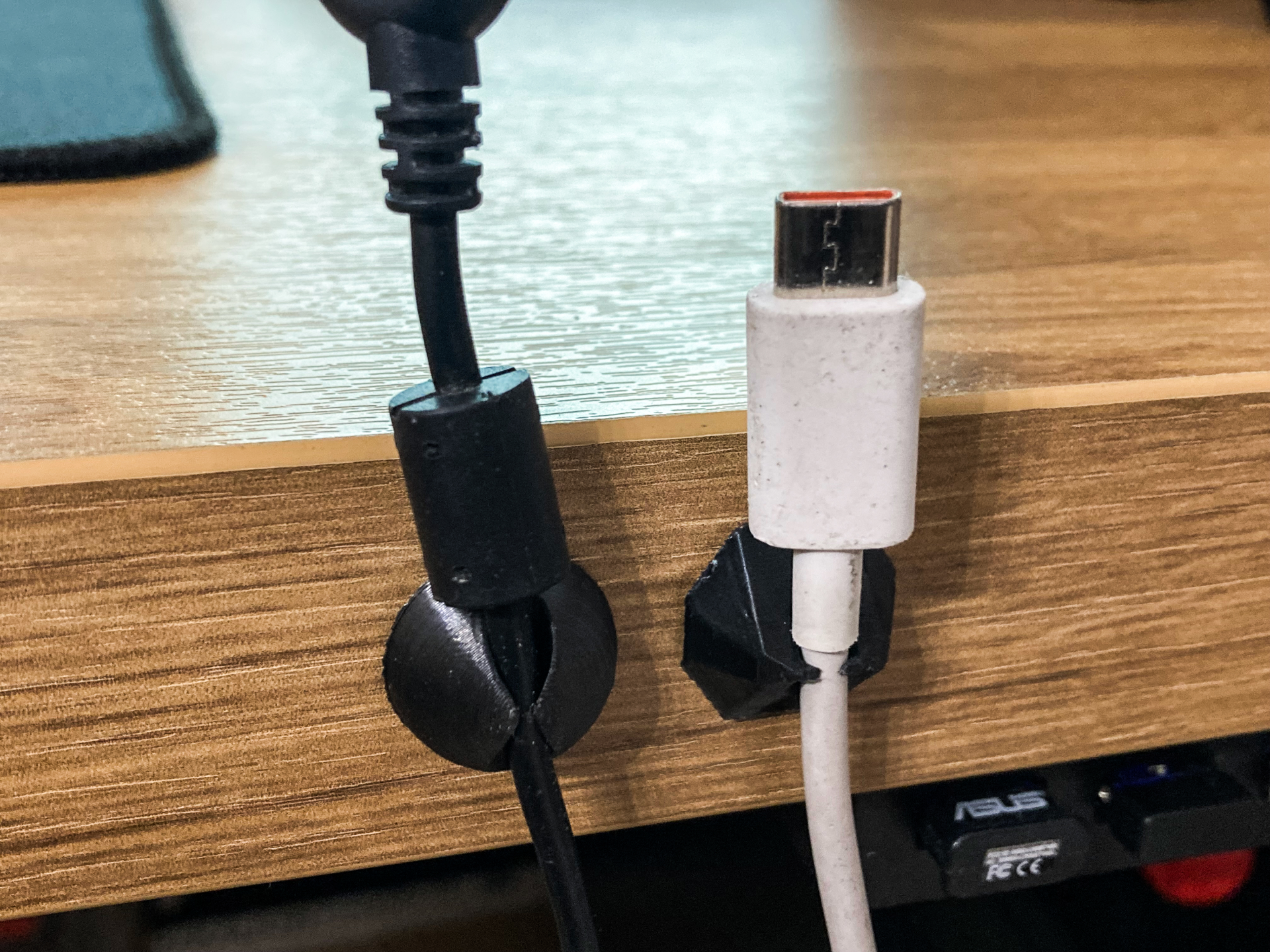 Cable organizer