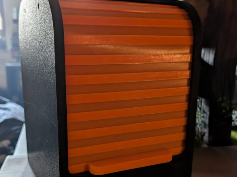 Modulares Storage Box System mit Rolltor