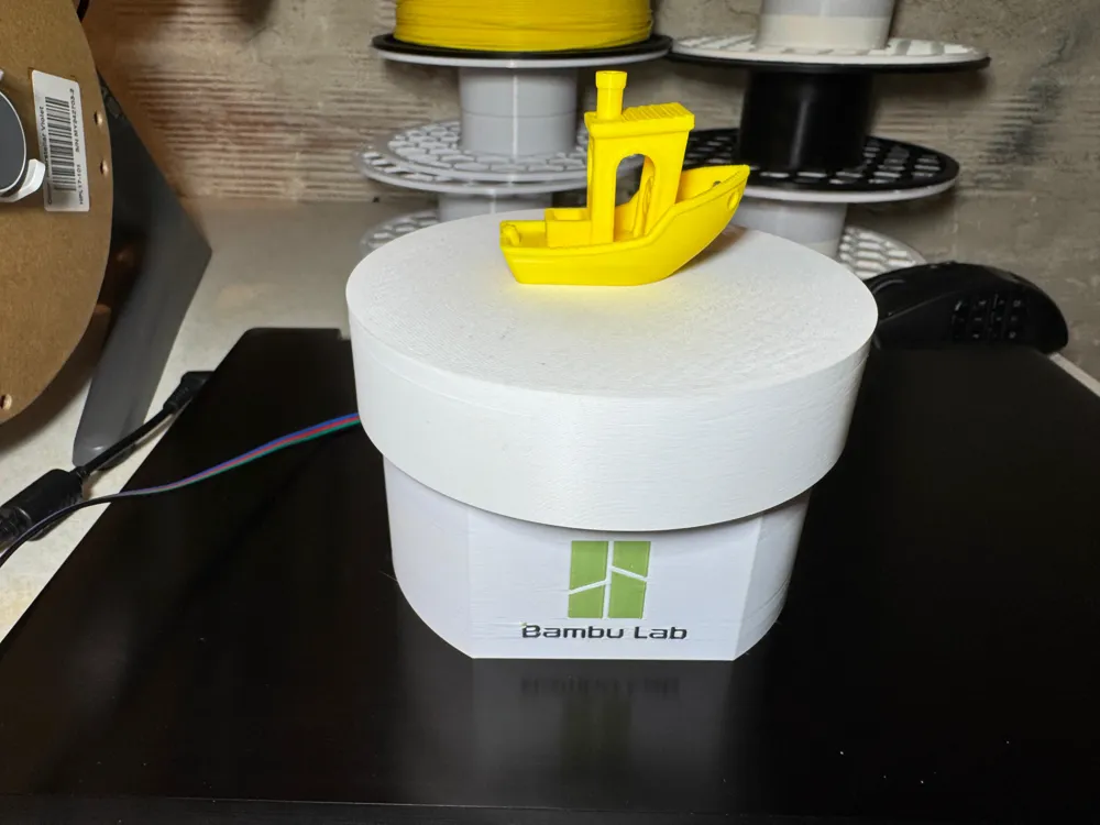 Motorized rotating stand by F3de - MakerWorld