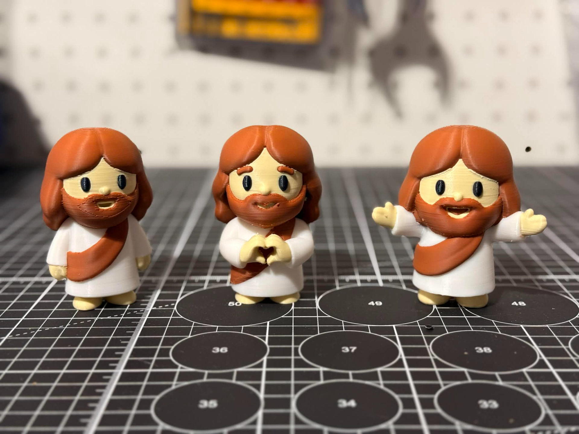 Mini Jesus - Multi-Poses Figures + Keychains