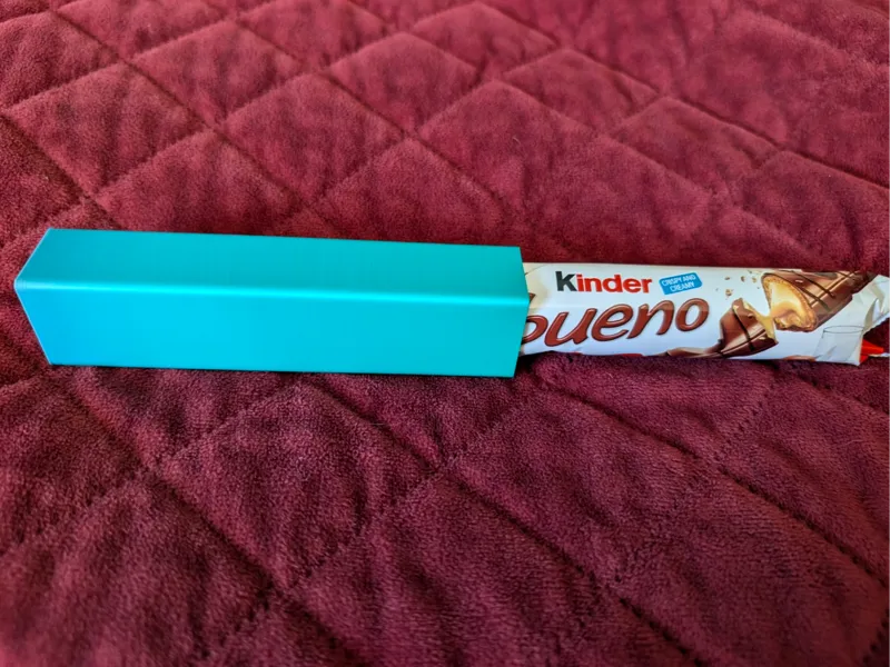 BuenoBar Holder – Candy Bar Protector & Dispenser
