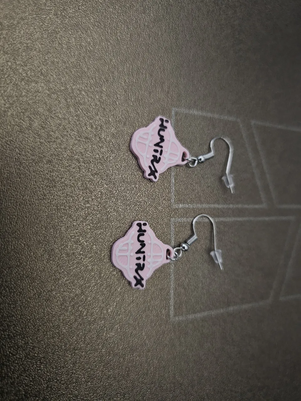 Pendientes Huntrix view 2