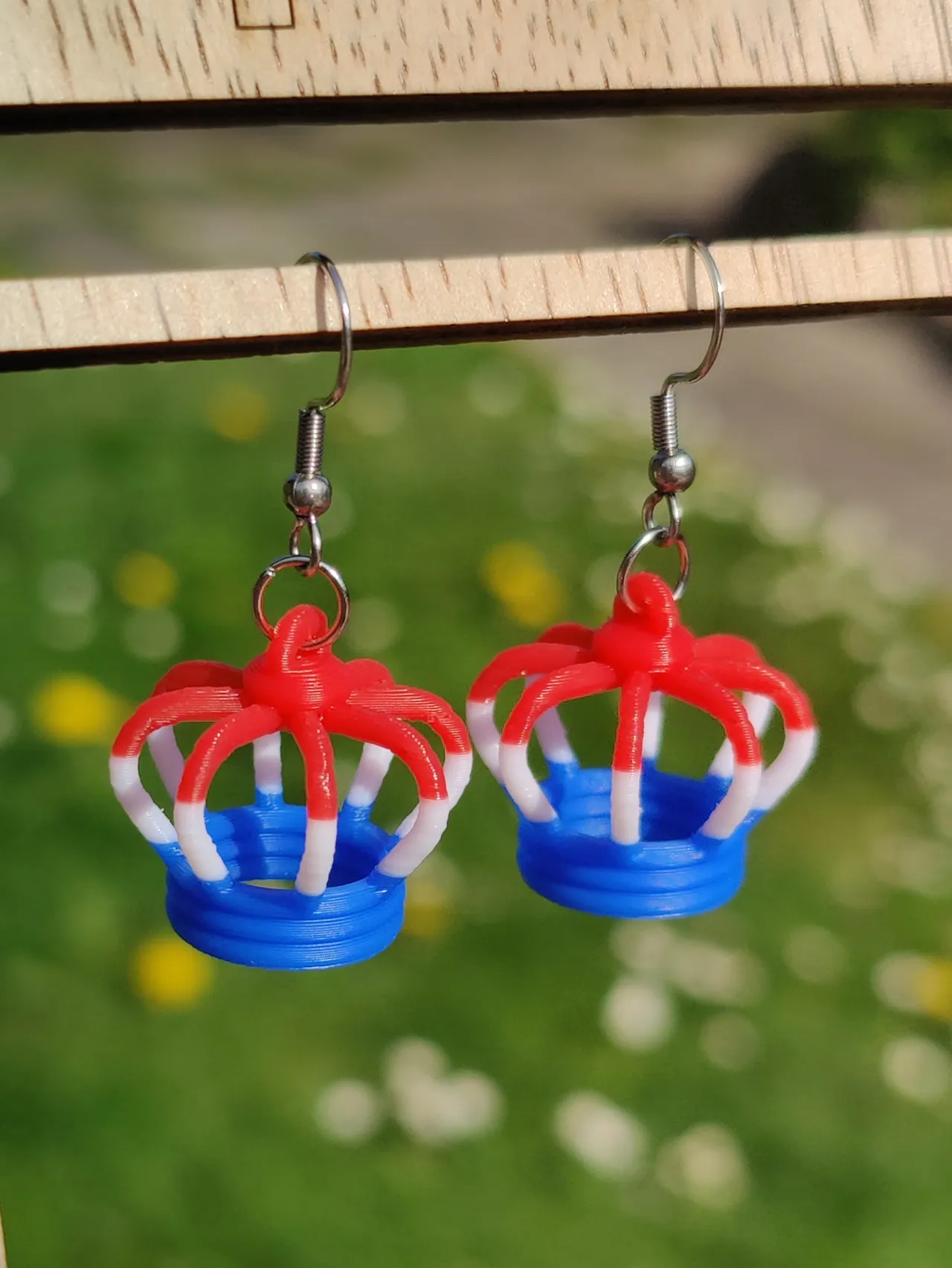 Crown Earring view 3