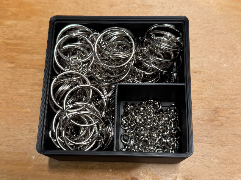 2 By 2 6u Gridfinity Bin With 1 By 1 Wall Divider