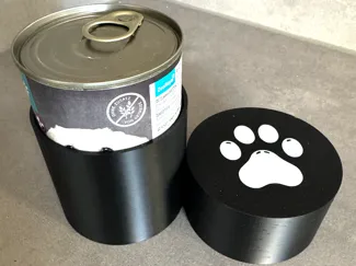 Dose für Hundefutter-Blechdosen
