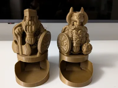 The Dice Dwarves / Dice Tower - no support needed