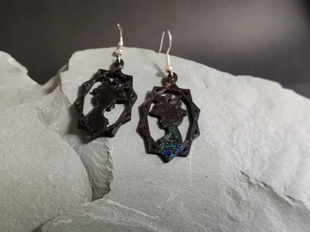Victorian Elegance Cameo Earring