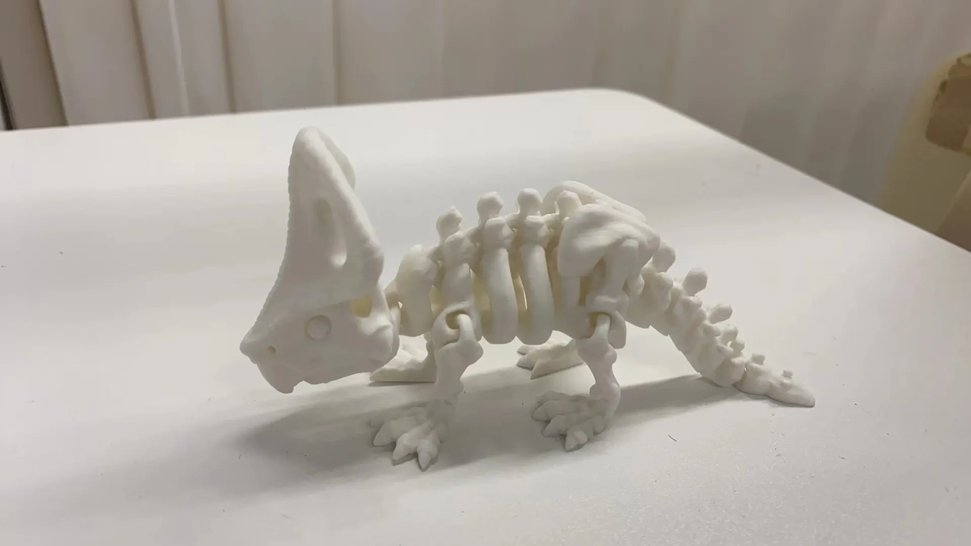 Miniatura 1 do modelo 3D 可活动-圆角恐龙