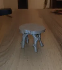 Chat sorcière sur son tabouret — photo 3